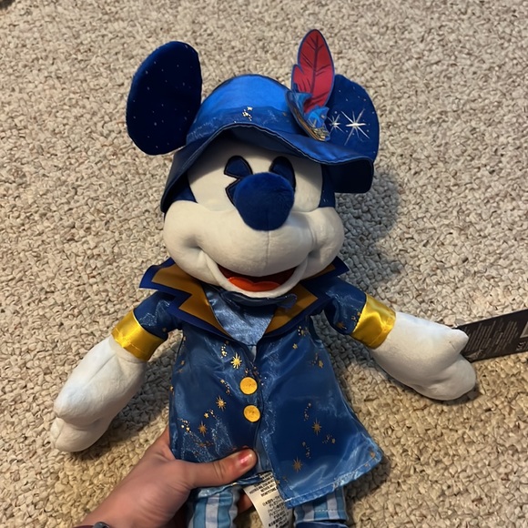 NWT Mickey Mouse: The Main Attraction - Picture 3 of 5